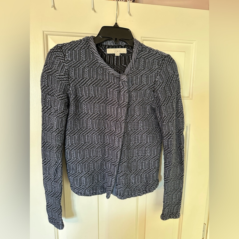Gorgeous LOFT cropped sweater jacket